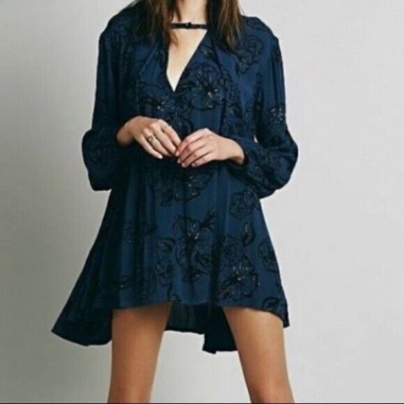 Like New ✵☽Free People☾✵ Navy Blue + Black Floral Swing Tunic Mini Dress | Small - Picture 13 of 14